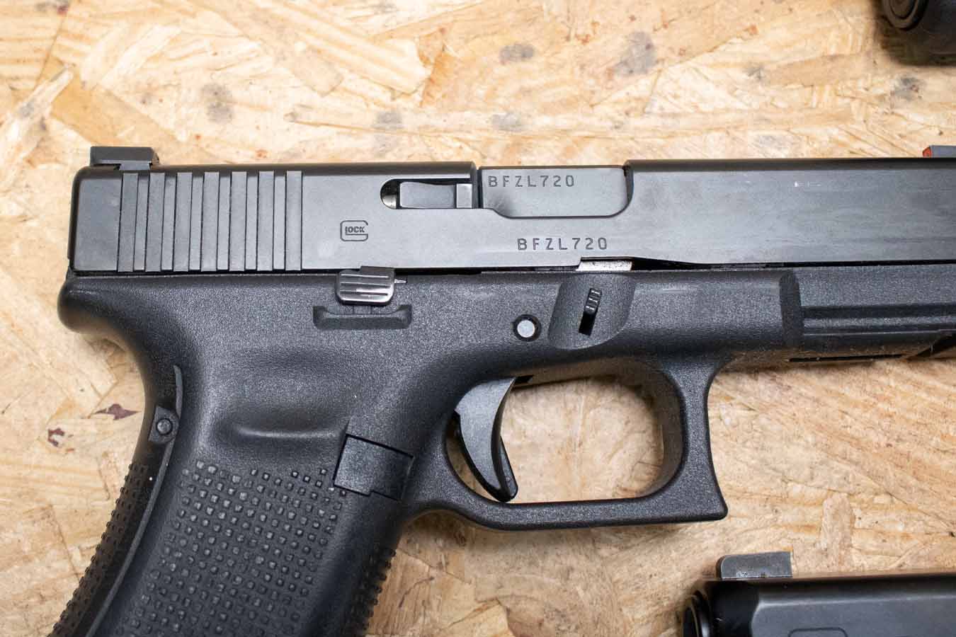 GLOCK 17 Gen5 9mm Police Trade-in Pistol with Night Sights (Fair Condition)